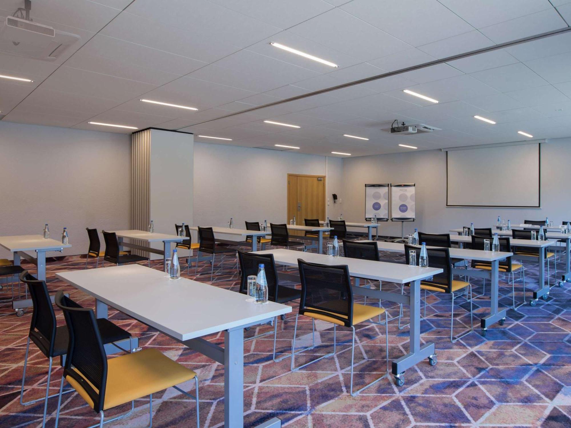 Novotel Wroclaw City Kültér fotó