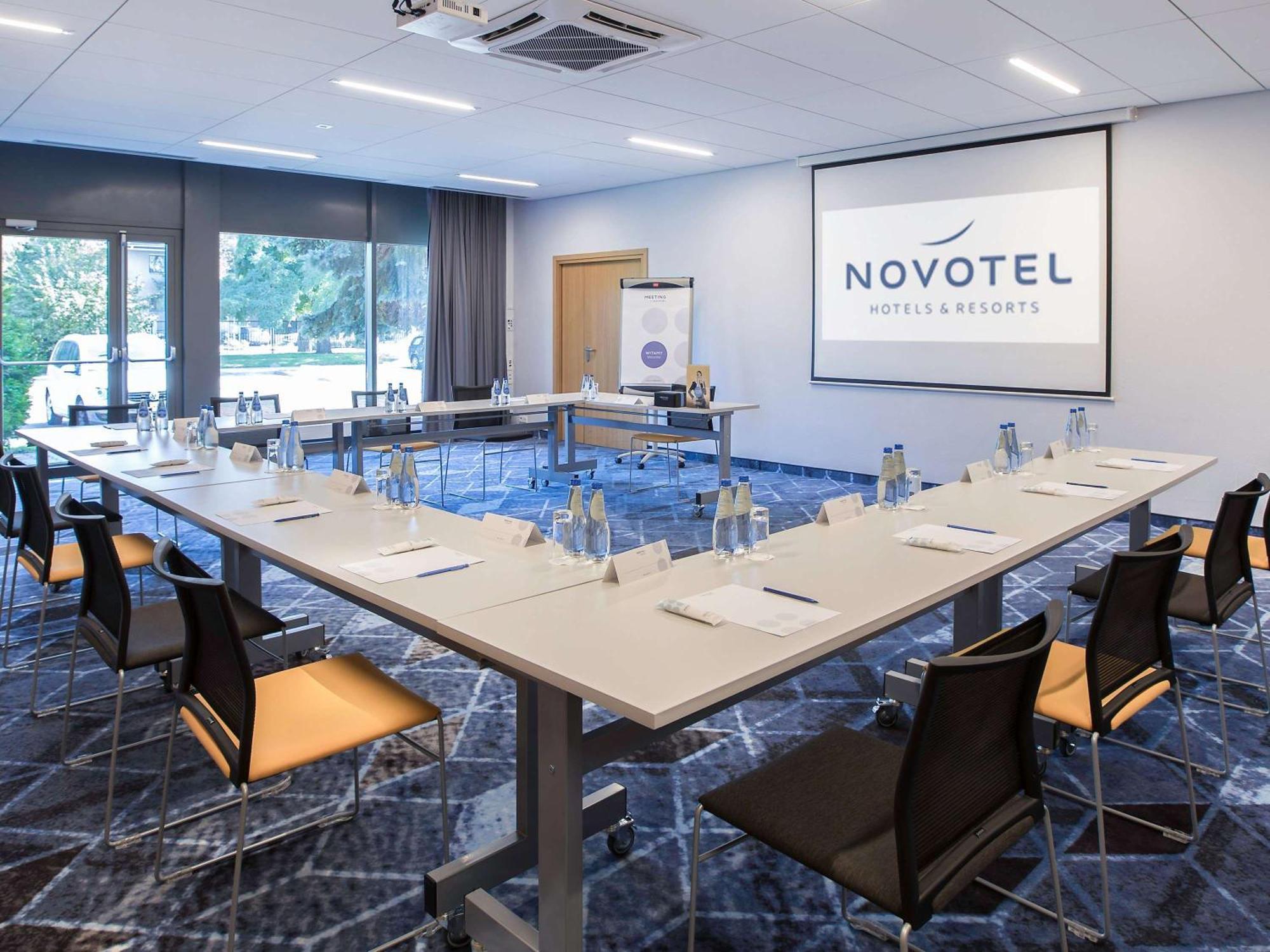 Novotel Wroclaw City Kültér fotó
