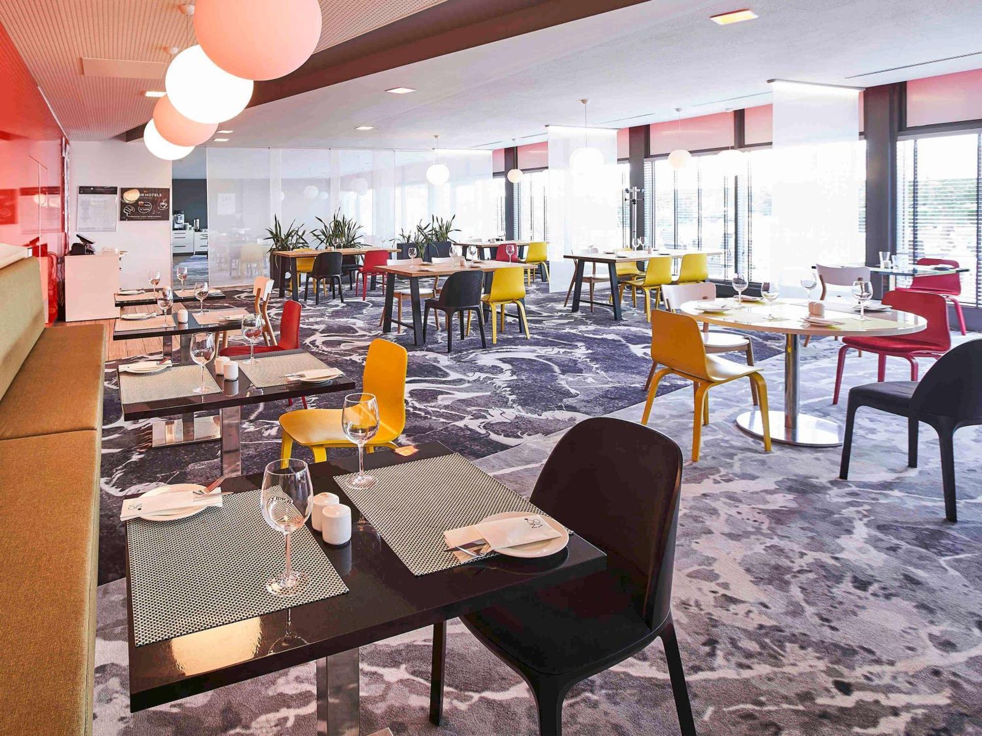 Novotel Wroclaw City Kültér fotó